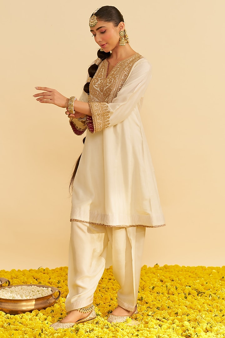 Daisy Ivory Upada Silk Kiran Dori Embroidered Kurta Set For Girls by Sheetal Batra - Kids at Pernia's Pop Up Shop