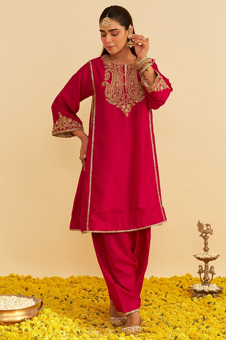 Hot Pink Upada Silk Embroidered Kurta Set For Girls by Sheetal Batra - Kids at Pernia's Pop Up Shop