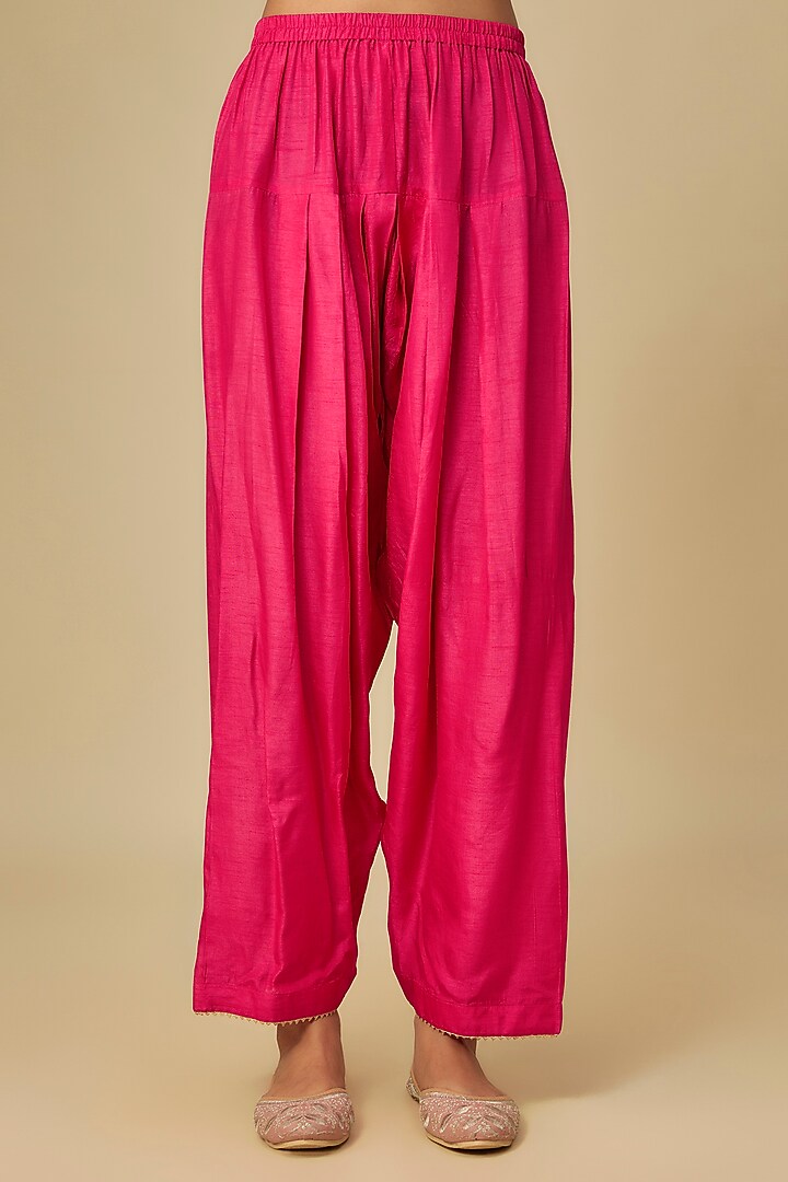 Pink Upada Silk Kashmiri Tilla Embroidered Kurta Set For Girls by Sheetal Batra - Kids at Pernia's Pop Up Shop