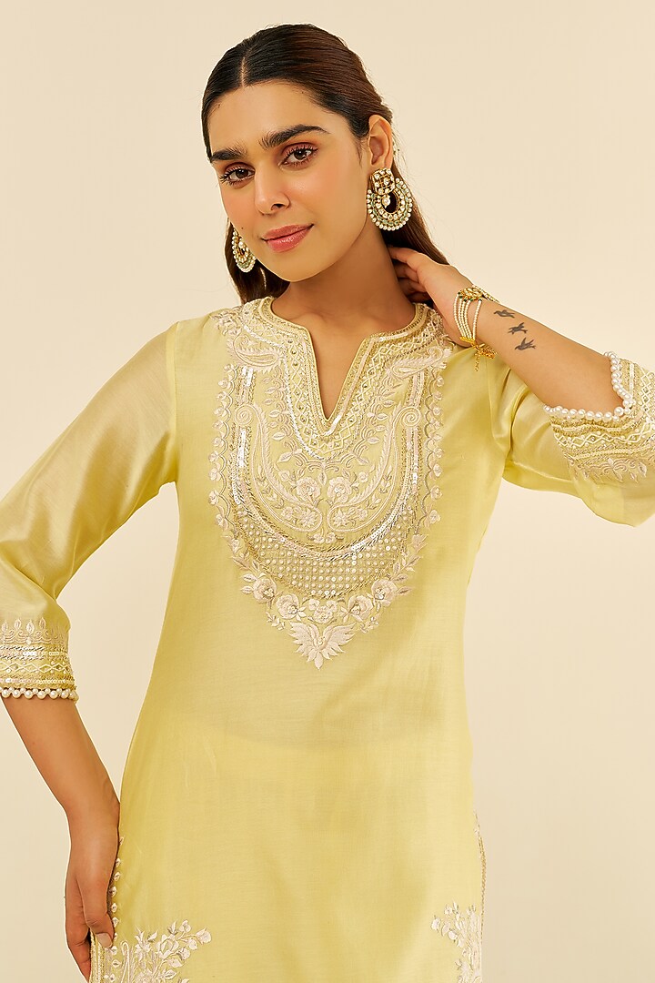 Lemon Yellow Chanderi Silk A-Line Kurta Set For Girls by Sheetal Batra - Kids at Pernia's Pop Up Shop