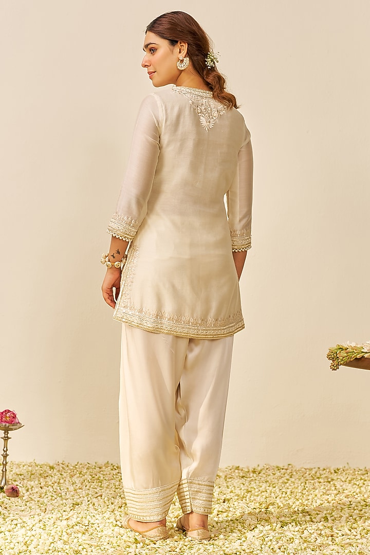 Daisy Ivory Chanderi Silk A-Line Kurta Set For Girls by Sheetal Batra - Kids at Pernia's Pop Up Shop