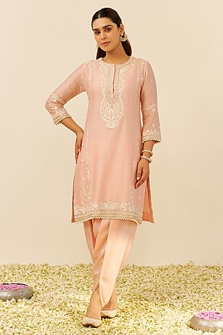 Off-Rose Chanderi Silk Short Kurta Set For Girls by Sheetal Batra - Kids