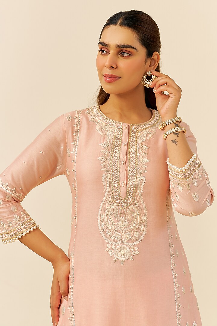 Off-Rose Chanderi Silk Short Kurta Set For Girls by Sheetal Batra - Kids at Pernia's Pop Up Shop