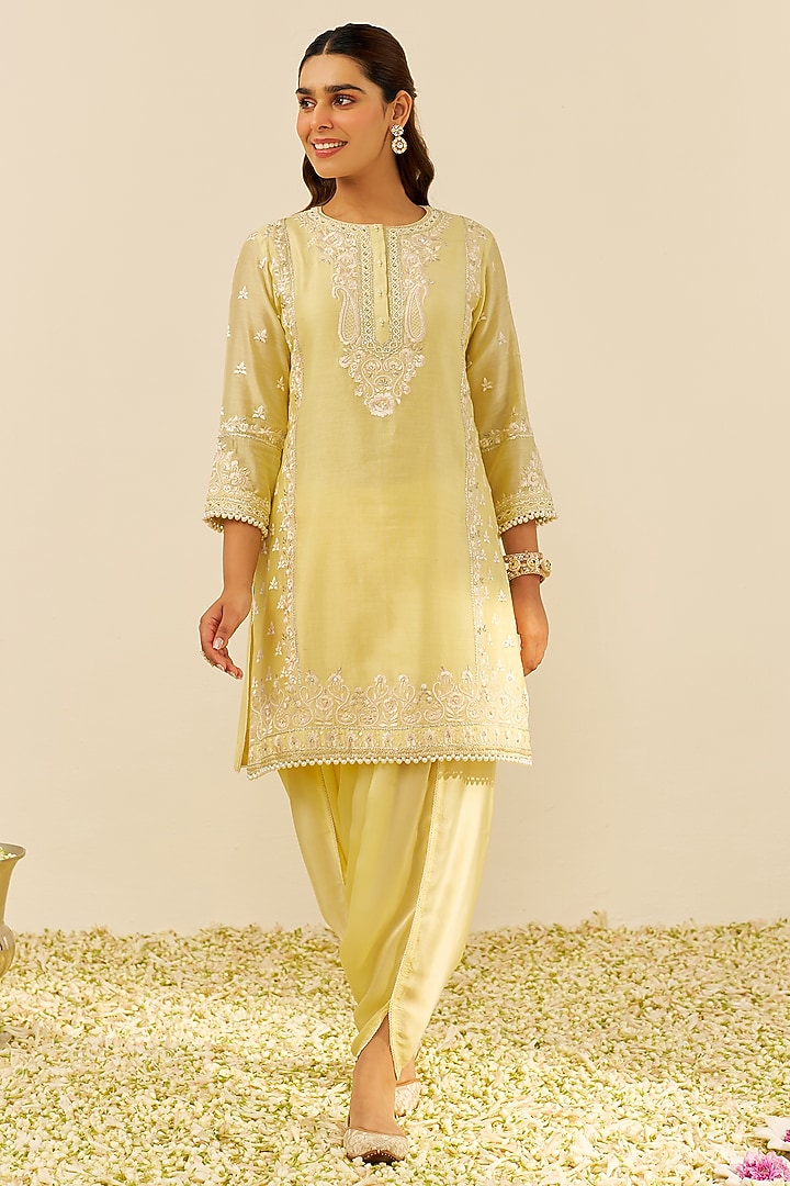 Lemon Yellow Chanderi Silk Short Kurta Set For Girls by Sheetal Batra - Kids at Pernia's Pop Up Shop