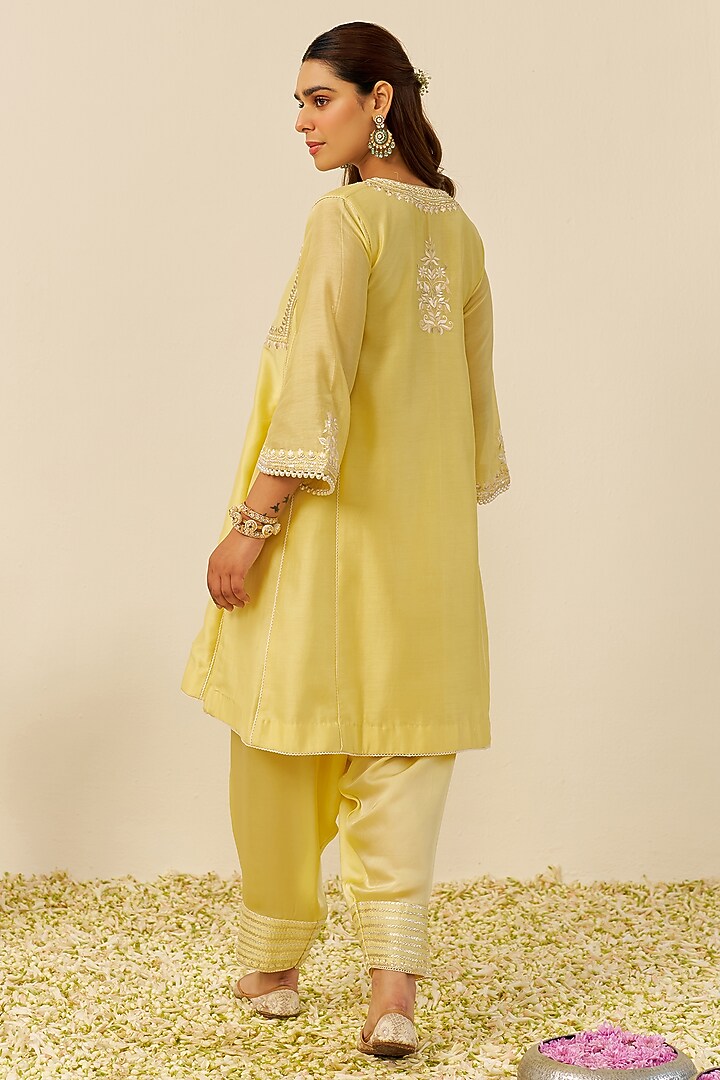 Lemon Yellow Chanderi Silk Short Kurta Set For Girls by Sheetal Batra - Kids at Pernia's Pop Up Shop
