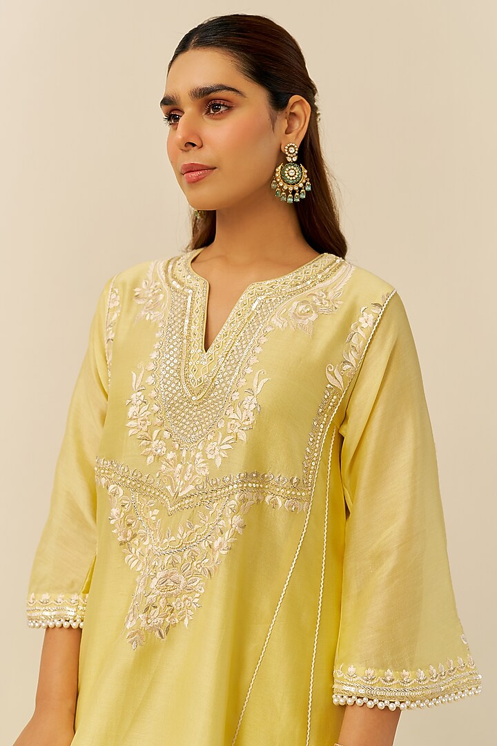 Lemon Yellow Chanderi Silk Short Kurta Set For Girls by Sheetal Batra - Kids at Pernia's Pop Up Shop