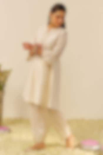 Ivory Chanderi Silk Parsi Gara Embroidered Kurta Set For Girls by Sheetal Batra - Kids at Pernia's Pop Up Shop