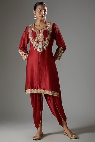 Red Silk Chanderi Kashmiri Tilla Embroidered Kurta Set For Girls by Sheetal Batra - Kids