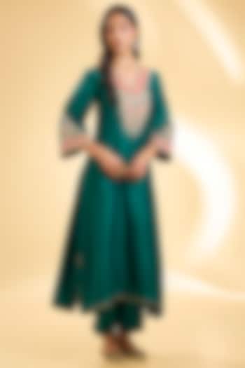Emerald Green Silk Chanderi Embroidered A-line Kurta Set For Girls by Sheetal Batra - Kids at Pernia's Pop Up Shop