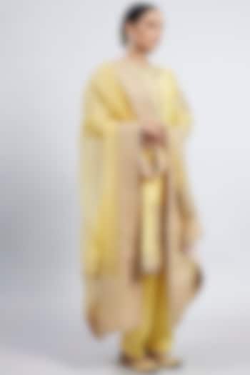 Daffodil Yellow Embroidered Kurta Set For Girls by Sheetal Batra - Kids at Pernia's Pop Up Shop