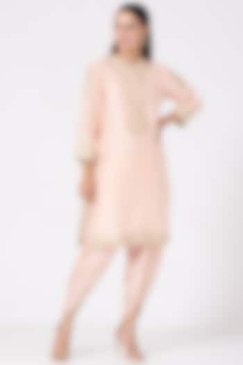 Blush Pink Embellished Short Kurta Set For Girls by Sheetal Batra - Kids