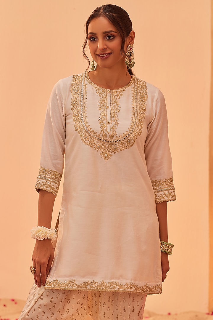 Daisy Ivory Silk Chanderi Embroidered Kurta Set For Girls by Sheetal Batra - Kids at Pernia's Pop Up Shop