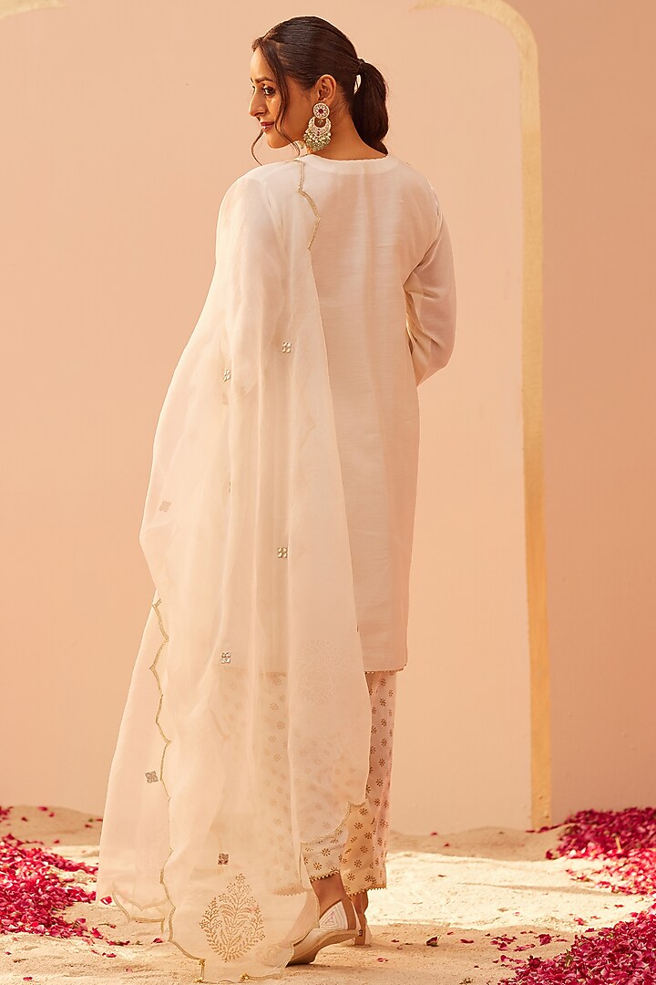 Daisy Ivory Silk Chanderi & Banarasi Embroidered Choga Kurta Set For Girls by Sheetal Batra - Kids at Pernia's Pop Up Shop