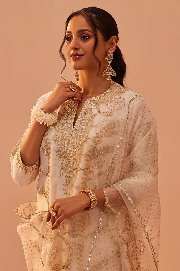 Daisy Ivory Georgette Kurta Set For Girls by Sheetal Batra - Kids at Pernia's Pop Up Shop