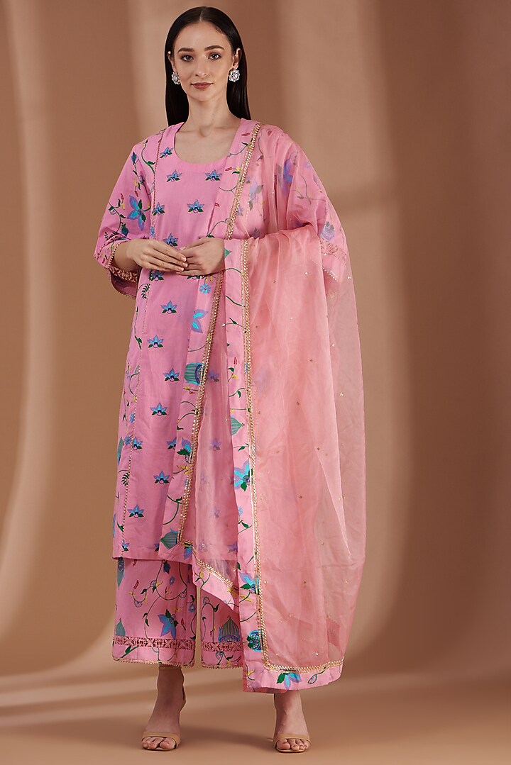 Rose Pink Embroidered Kurta Set by Label By Shalini Bhagat