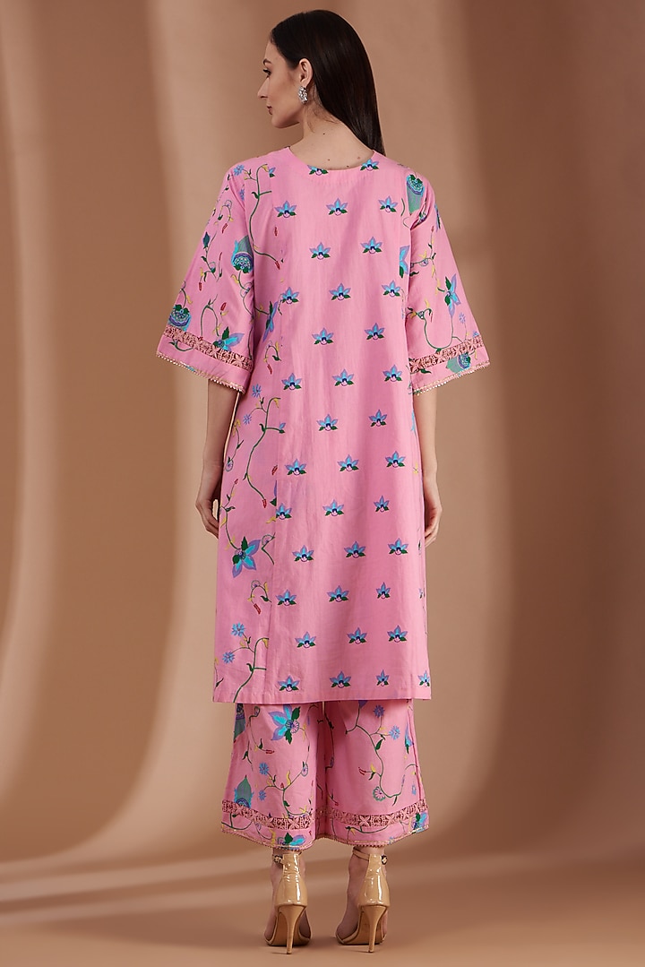 Rose Pink Embroidered Kurta Set by Label By Shalini Bhagat at Pernia's Pop Up Shop