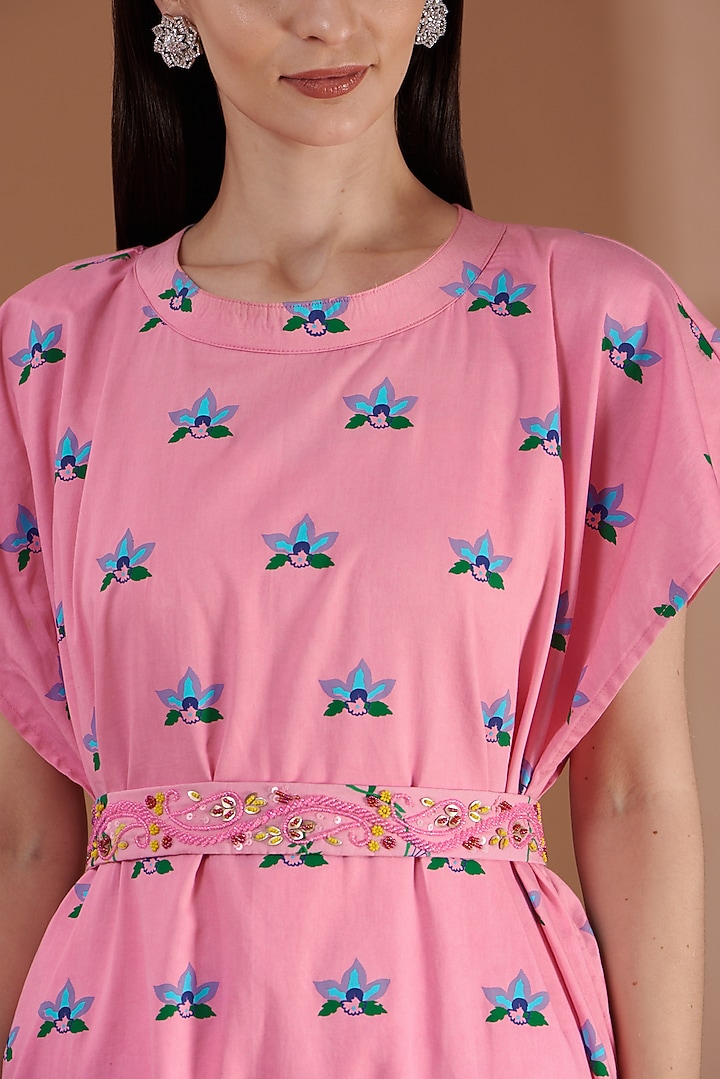 Rose Pink Hand Printed Kaftan Set by Label By Shalini Bhagat at Pernia's Pop Up Shop