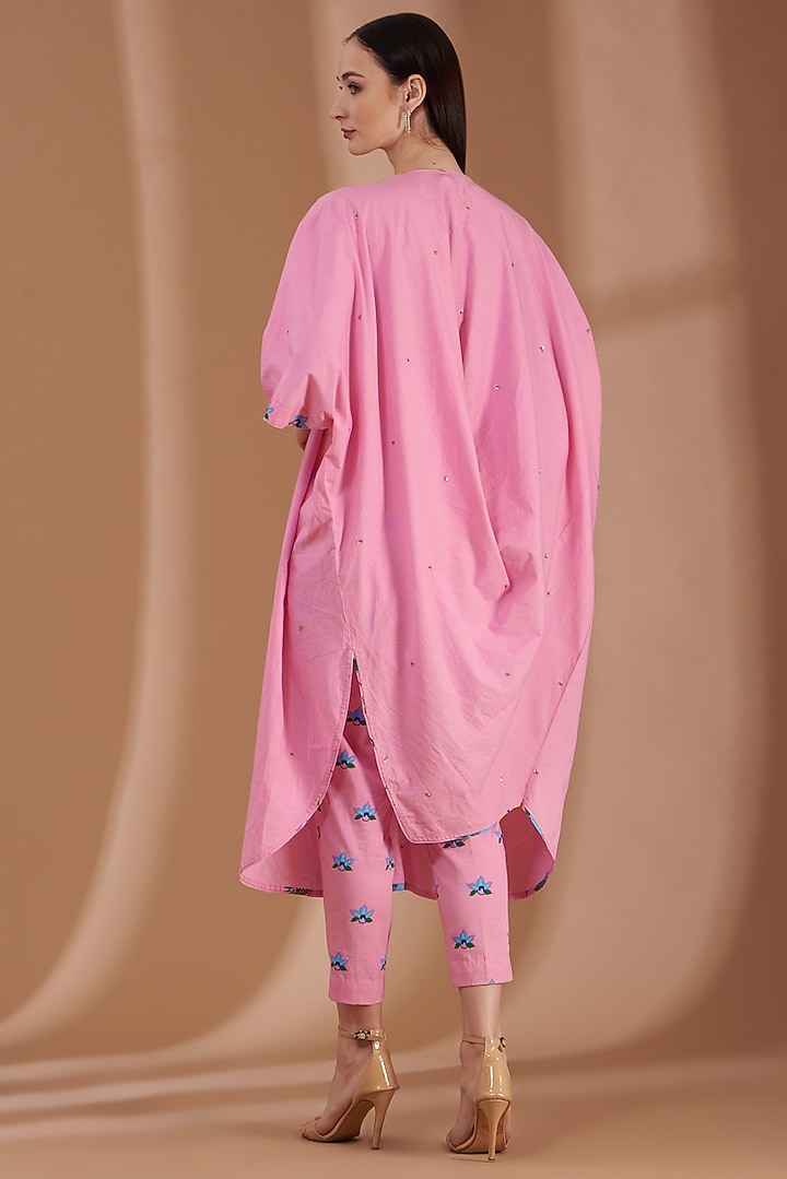 Rose Pink Kurta Set With Embroidery by Label By Shalini Bhagat at Pernia's Pop Up Shop