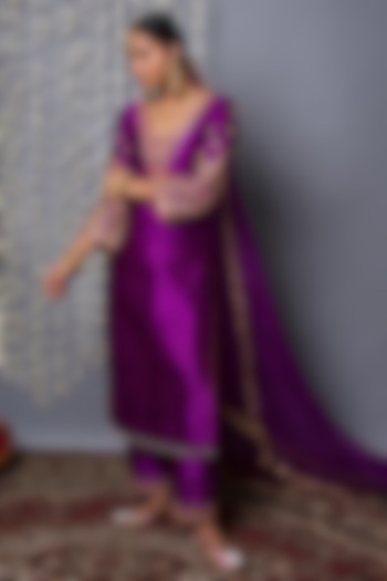 Purple Pure Tissue Hand Embroidered Kurta Set by Shweta Dabas at Pernia's Pop Up Shop