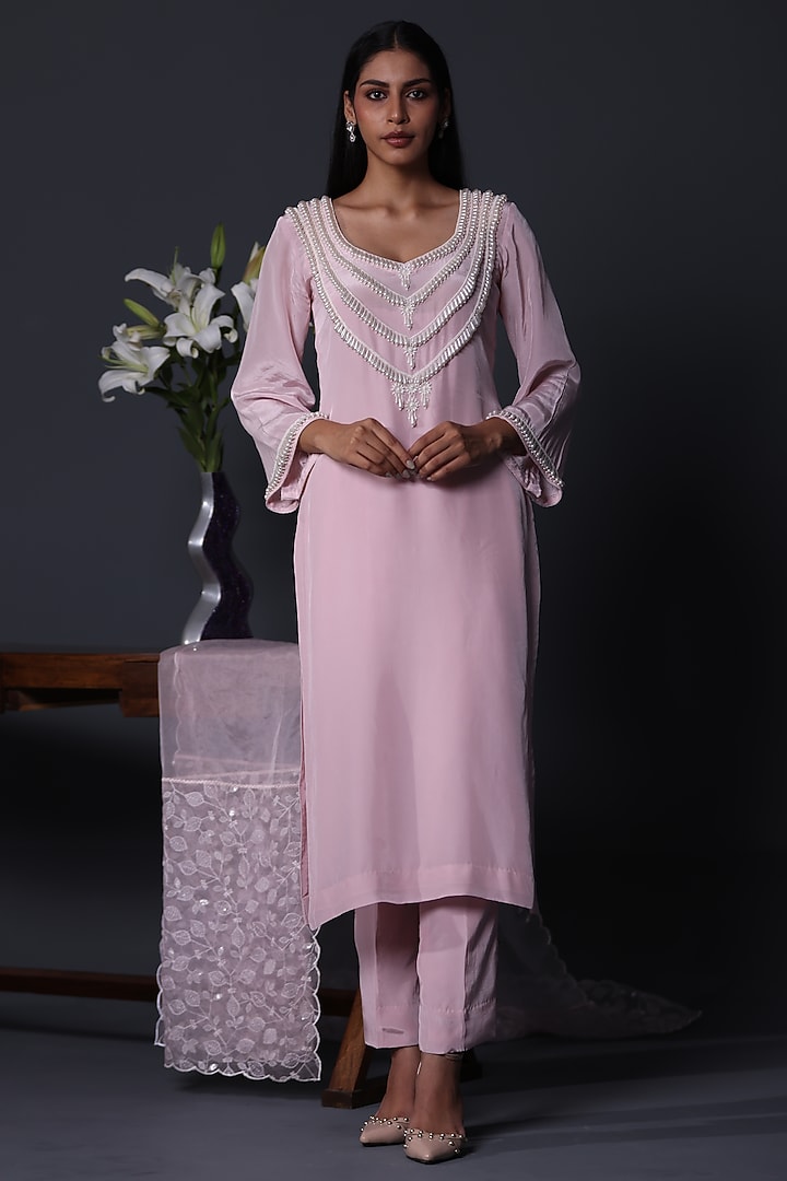 Lilac Crepe Kurta Set by Shweta Dabas at Pernia's Pop Up Shop
