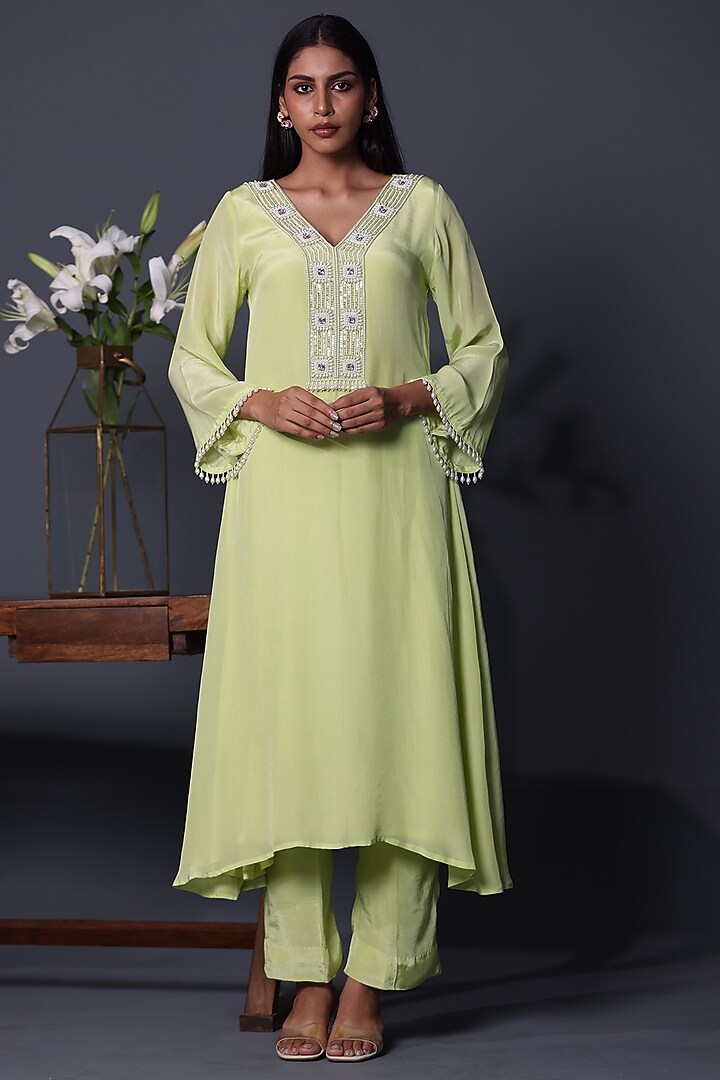 Apple Green Crepe Handwork Kurta Set by Shweta Dabas at Pernia's Pop Up Shop