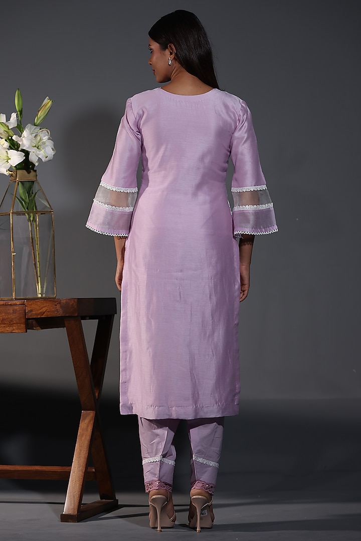 Purple Pure Chanderi Silk Machine Embroidered Kurta Set by Shweta Dabas at Pernia's Pop Up Shop