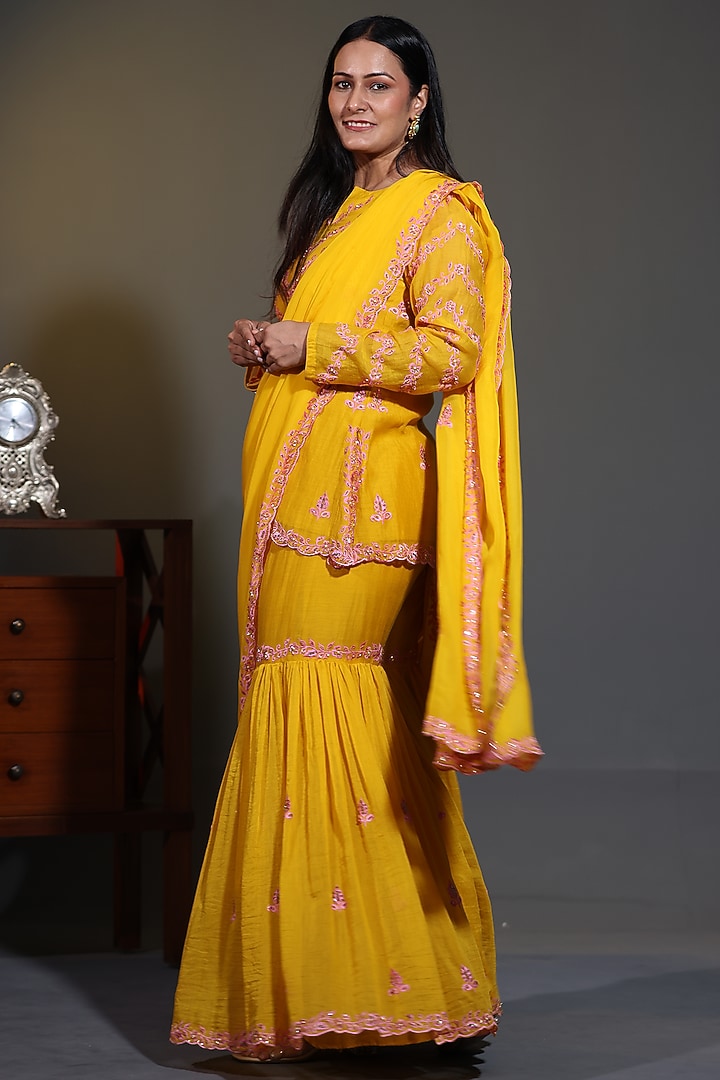 Haldi Yellow Pure Mulmul Thread Embroidered Gharara Set by Shweta Dabas at Pernia's Pop Up Shop