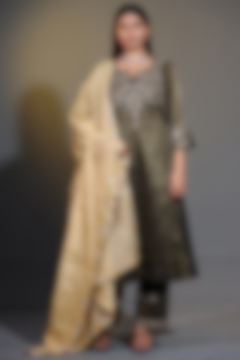 Black Pure Tissue Striped Zari Zardosi Handwork Kurta Set by Shweta Dabas at Pernia's Pop Up Shop