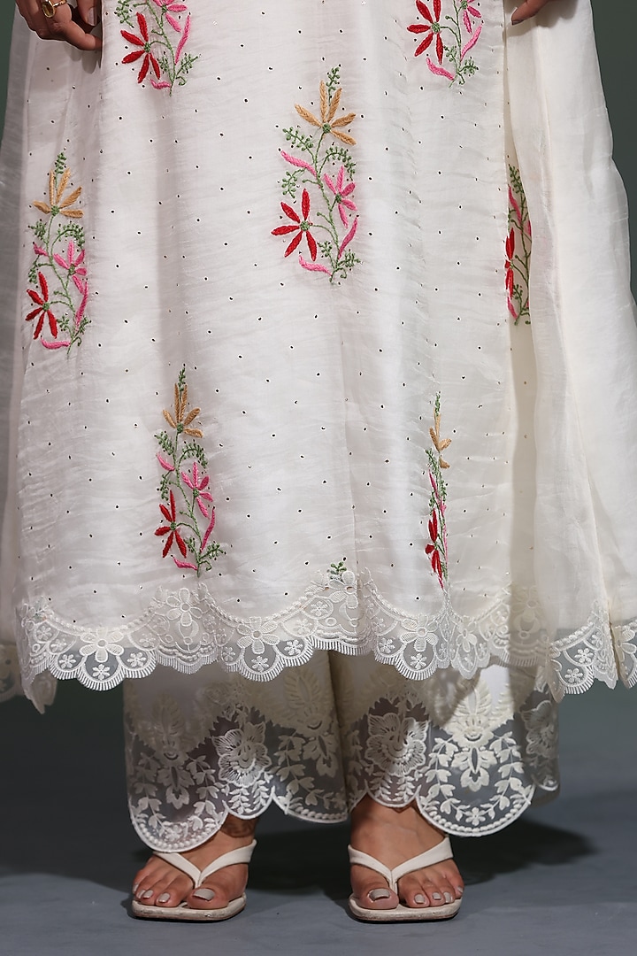 White Organza Mukaish Embroidered A-Line Kurta Set by Shweta Dabas at Pernia's Pop Up Shop