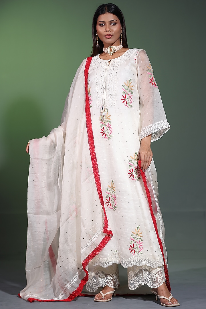 White Organza Mukaish Embroidered A-Line Kurta Set by Shweta Dabas at Pernia's Pop Up Shop