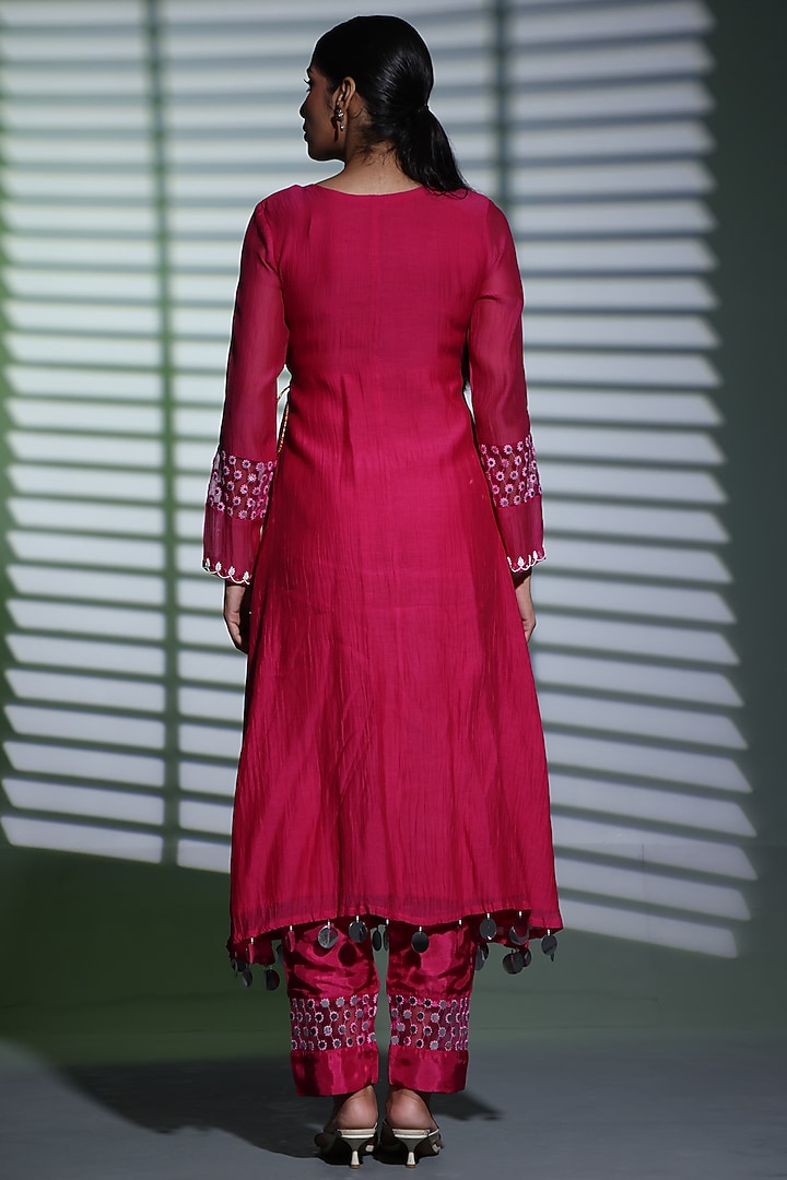 Pink Mulmul Hand Embroidered A-Line Kurta Set by Shweta Dabas at Pernia's Pop Up Shop