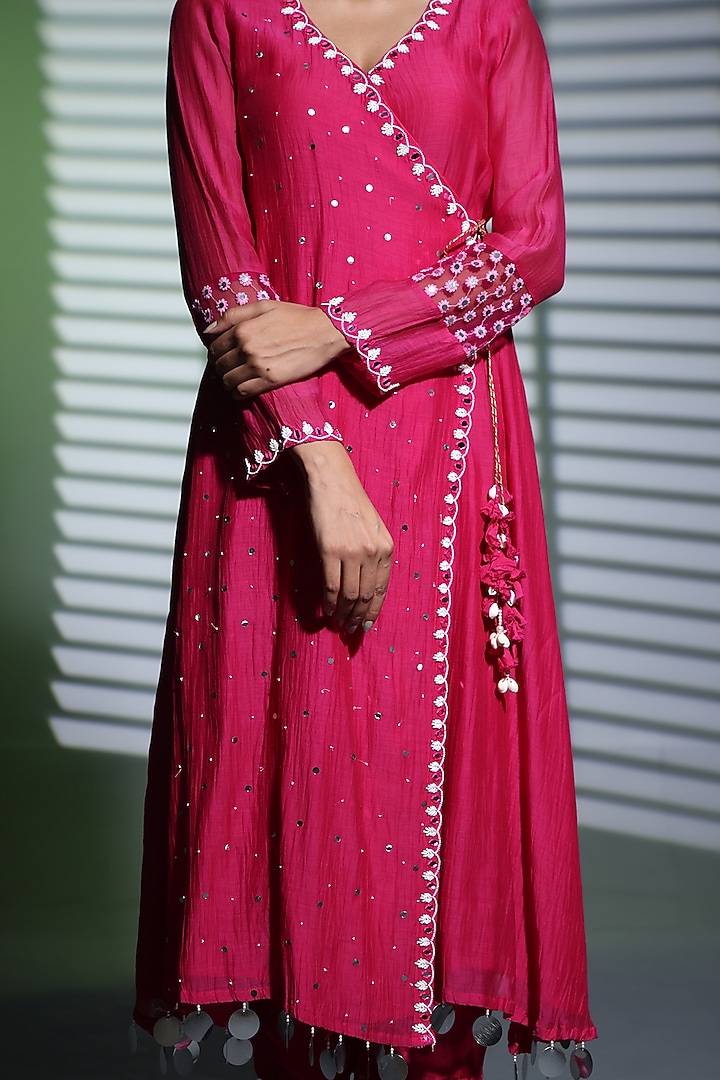 Pink Mulmul Hand Embroidered A-Line Kurta Set by Shweta Dabas at Pernia's Pop Up Shop