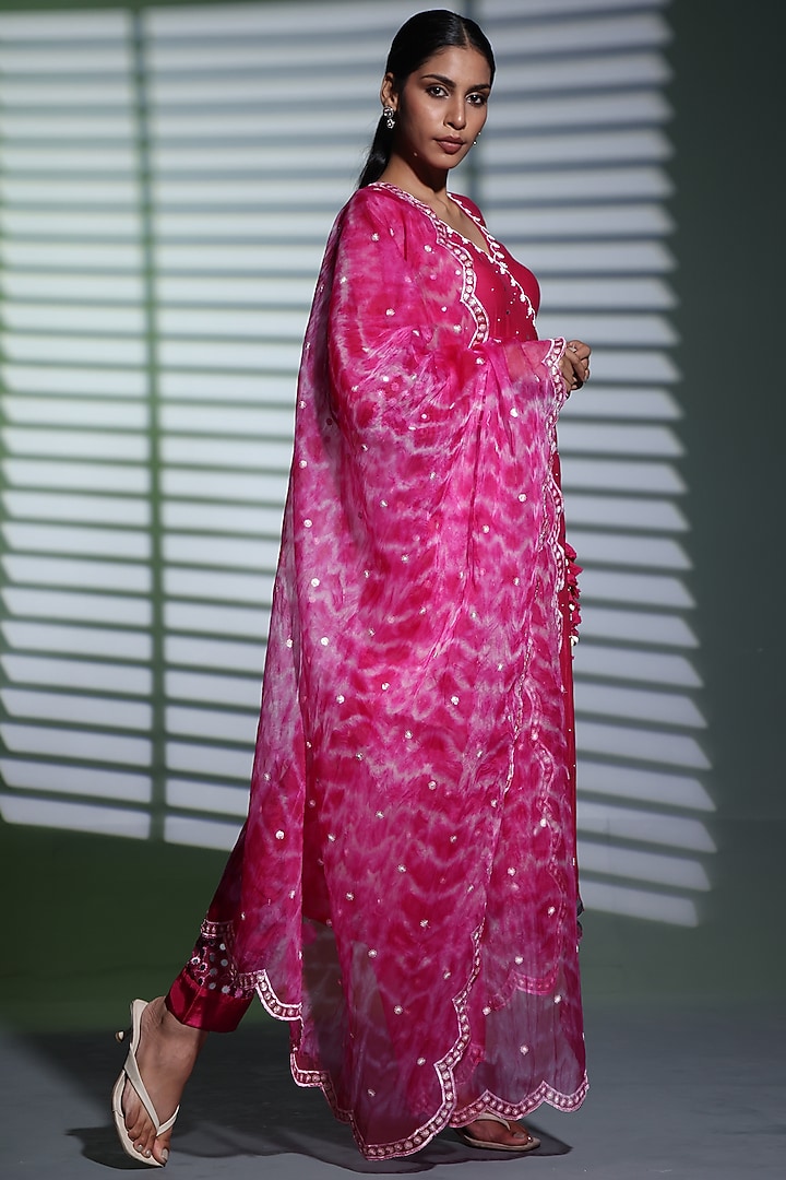 Pink Mulmul Hand Embroidered A-Line Kurta Set by Shweta Dabas at Pernia's Pop Up Shop