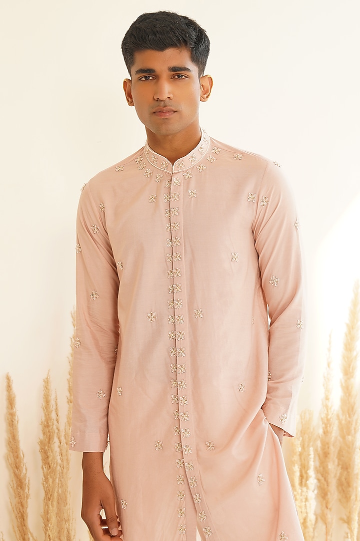 Powder Pink Chanderi Silk Hand Embroidered Kurta Set by Shreyansh Designs at Pernia's Pop Up Shop