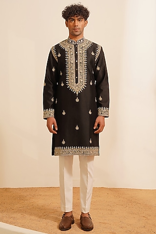 Black Chanderi Silk Hand Embroidered Kurta Set by Shreyansh Designs