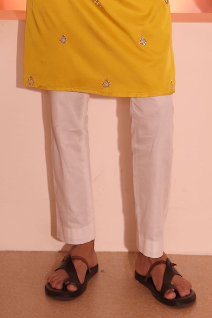 Yellow Padma Silk Hand Embroidered Kurta Set by Shreyansh Designs at Pernia's Pop Up Shop