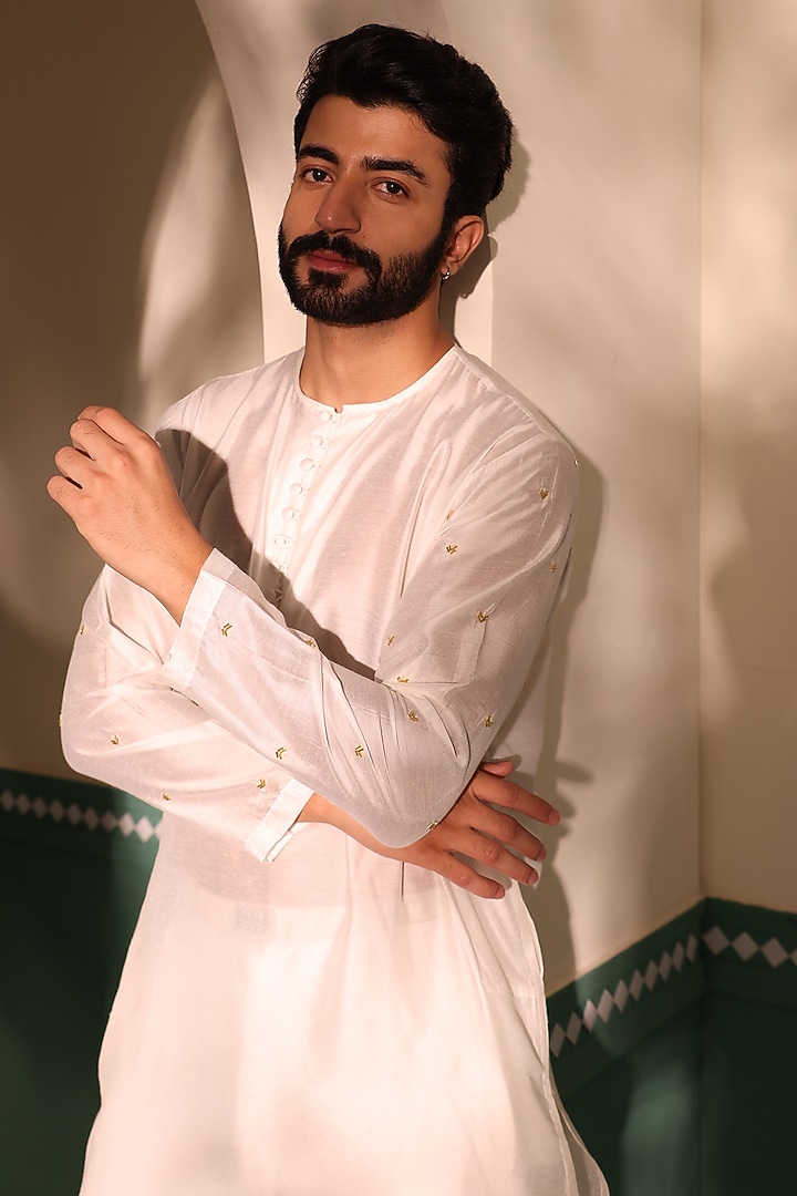 White Padma Silk Embroidered Kurta Set by Shreyansh Designs at Pernia's Pop Up Shop