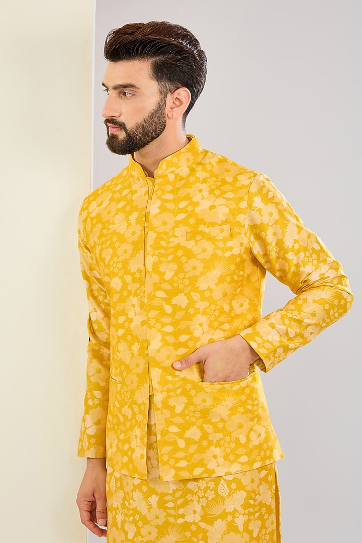 Yellow Chanderi Silk Floral Printed Bundi Jacket Set by Shreyansh Designs at Pernia's Pop Up Shop
