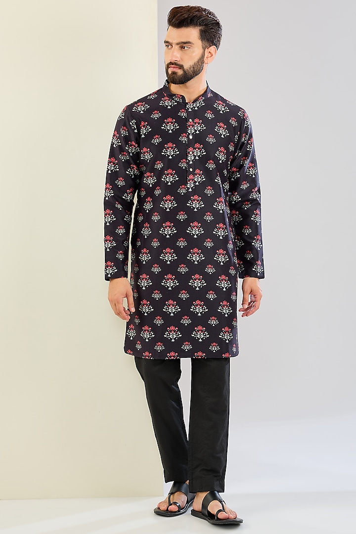 Black Chanderi Silk Floral Printed Kurta Set by Shreyansh Designs at Pernia's Pop Up Shop