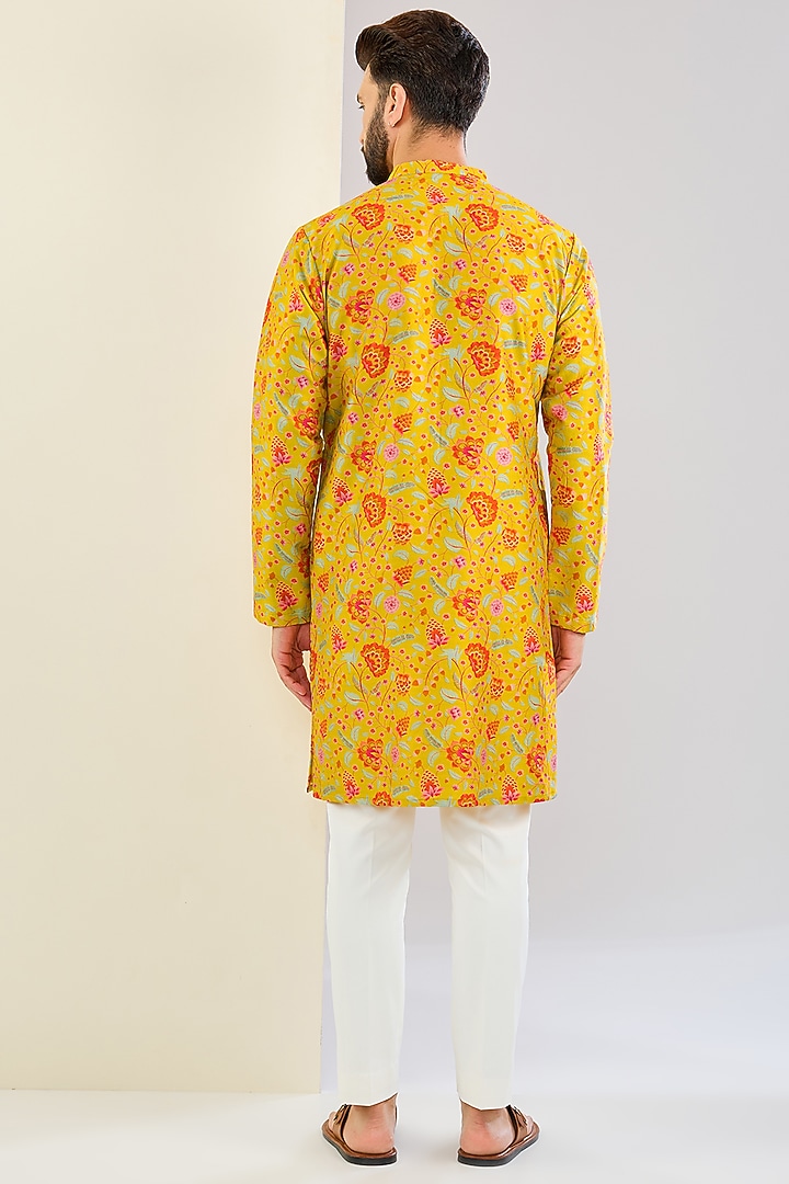 Mustard Chanderi Silk Floral Printed Kurta Set by Shreyansh Designs at Pernia's Pop Up Shop