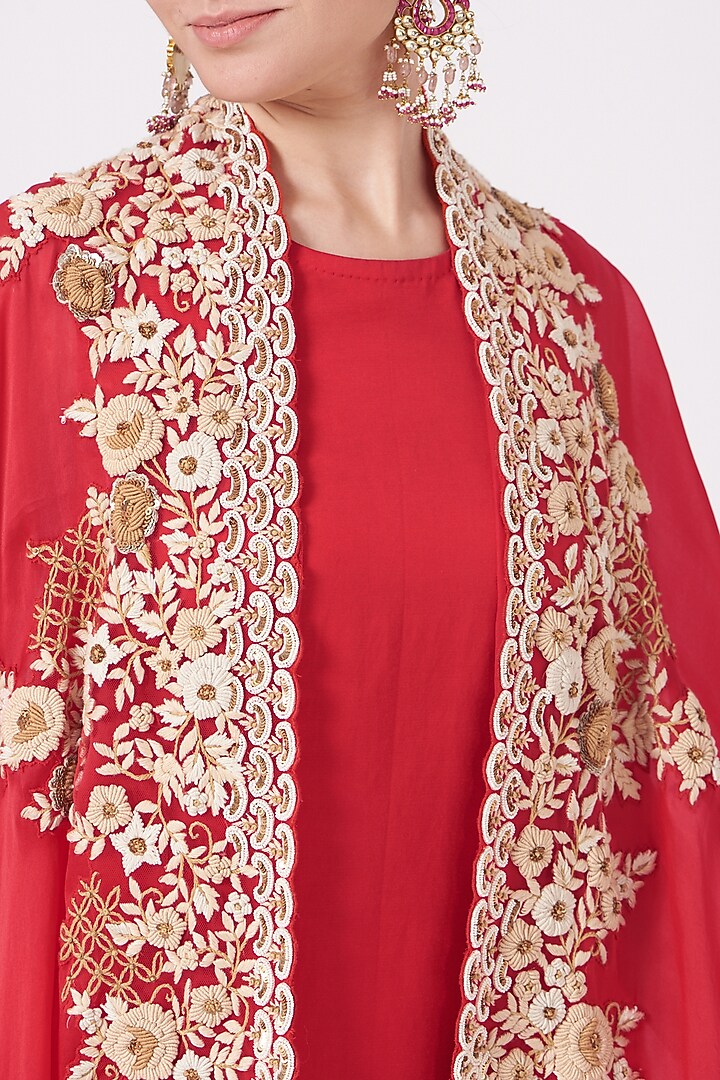 Cadmium Red Embroidered Cape Set by Shantanu Goenka at Pernia's Pop Up Shop