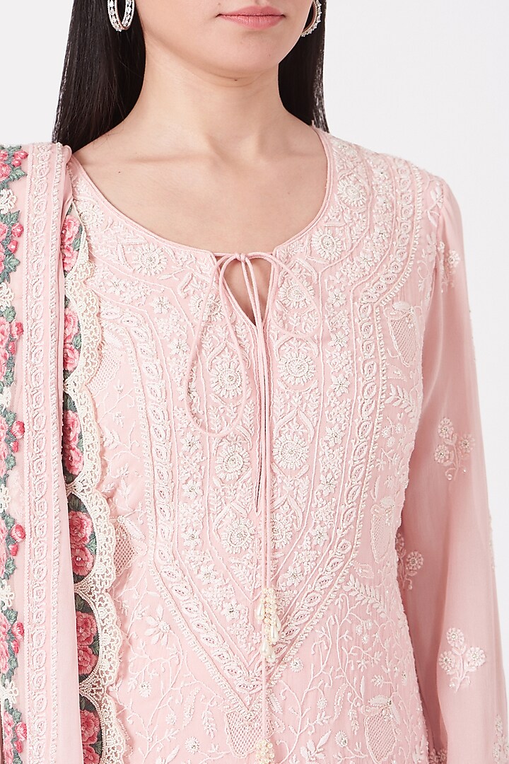 Blush Pink Embroidered Kurta Set by Shantanu Goenka at Pernia's Pop Up Shop