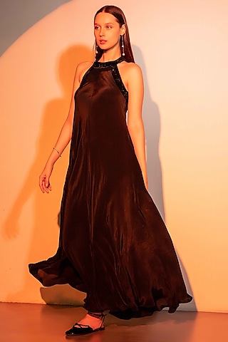 Buy Velvet Gown for Women Online from India's Luxury Designers 2024