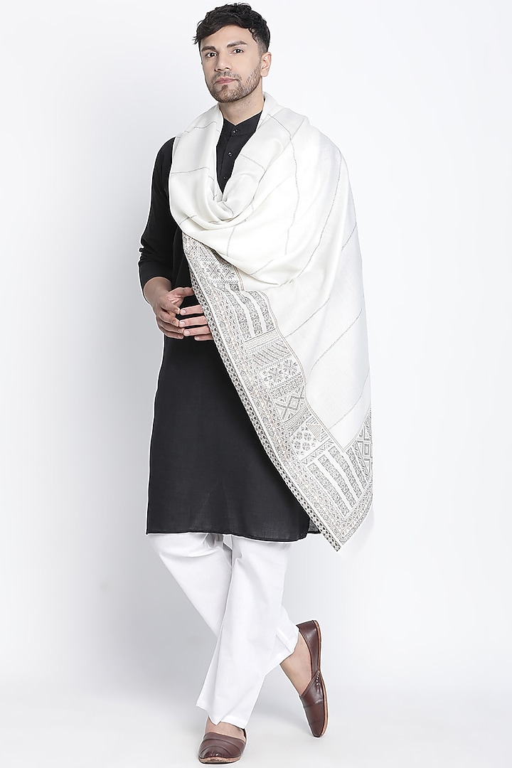 Off-White Wool Jacquard Lohi by Shingora Men at Pernia's Pop Up Shop