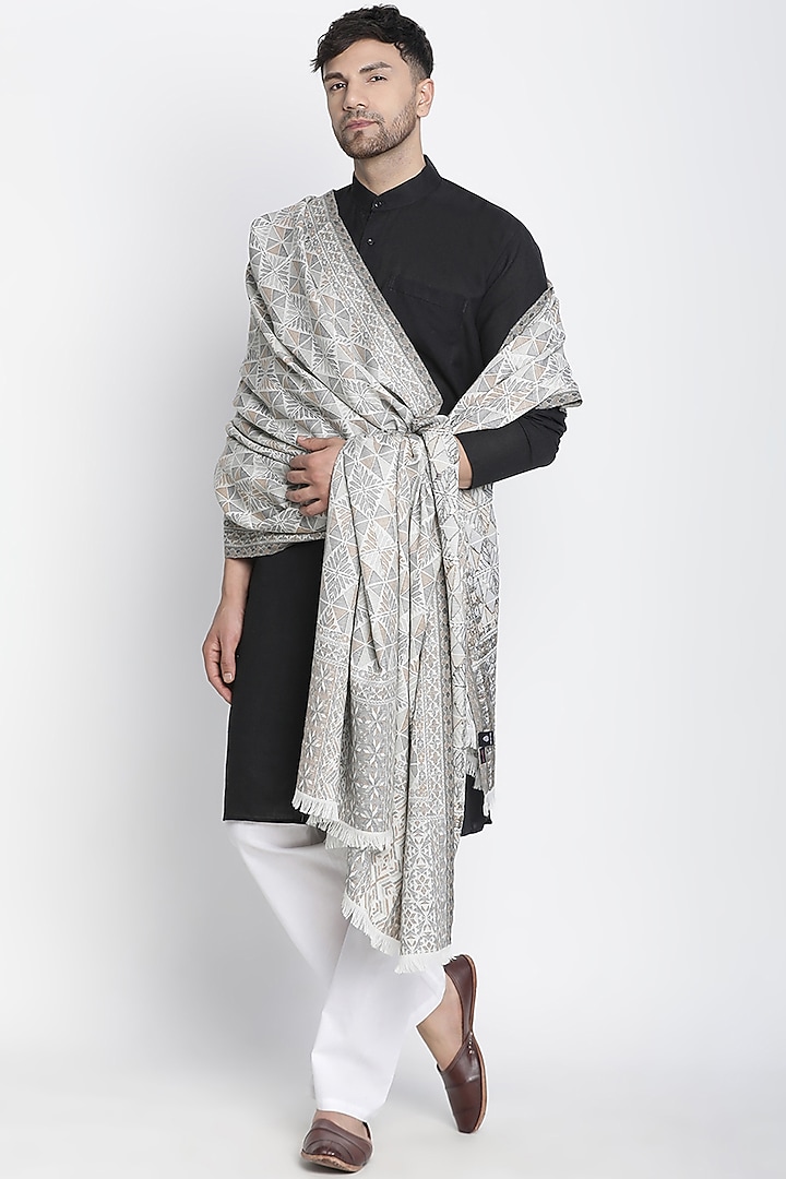 Off-White Wool Jacquard Lohi by Shingora Men at Pernia's Pop Up Shop