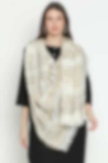 Off-White Wool Shawl by Shingora at Pernia's Pop Up Shop