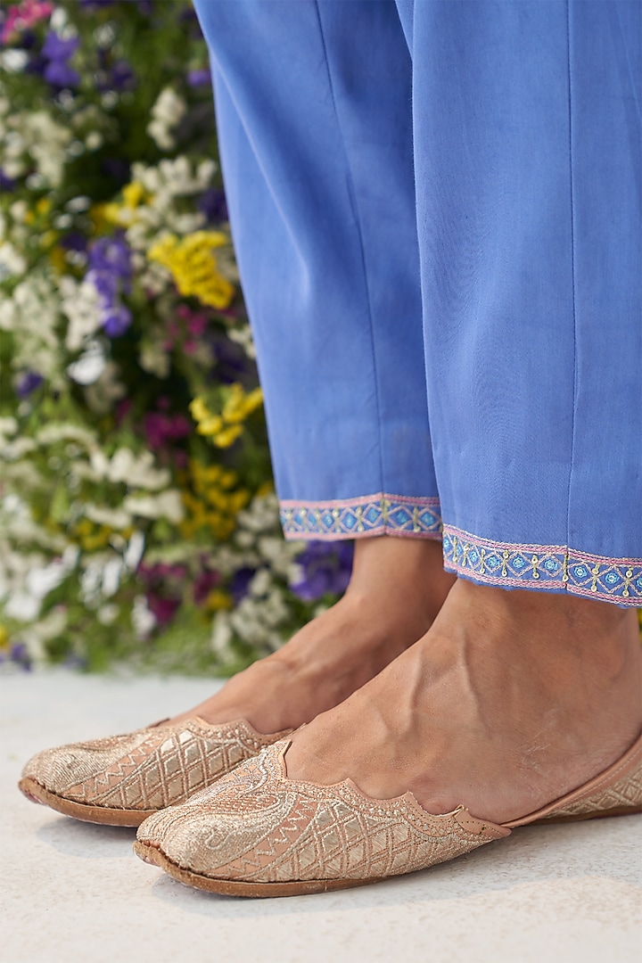 Blue Mul Chanderi Resham Embroidered Kurta Set by Shipraa Grover at Pernia's Pop Up Shop