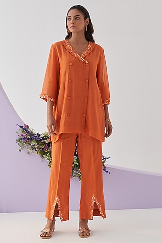 Orange Mul Chanderi Sequins Embroidered Kurta Set by Shipraa Grover