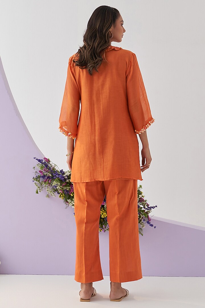 Orange Mul Chanderi Sequins Embroidered Kurta Set by Shipraa Grover at Pernia's Pop Up Shop