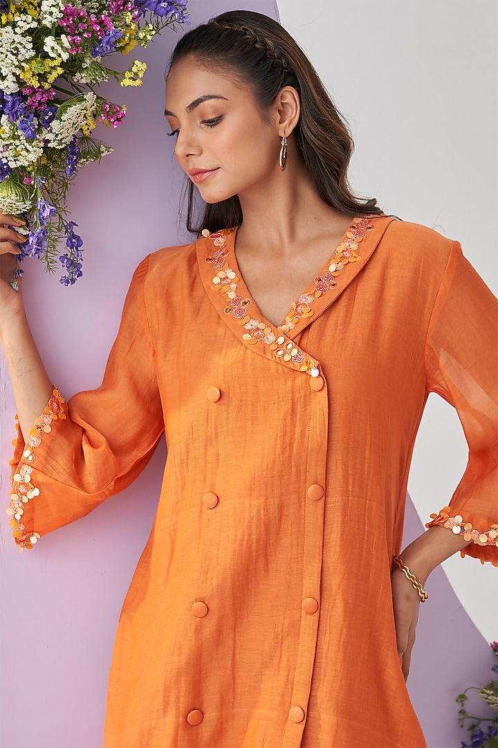 Orange Mul Chanderi Sequins Embroidered Kurta Set by Shipraa Grover at Pernia's Pop Up Shop